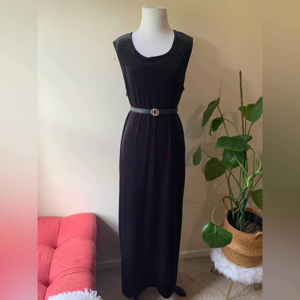 Maxi Velvet Sleeveless Dress